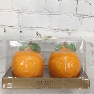 🚨FLASH SALE🚨Rae Dunn orange “SALT & PEPPER” shaker set
